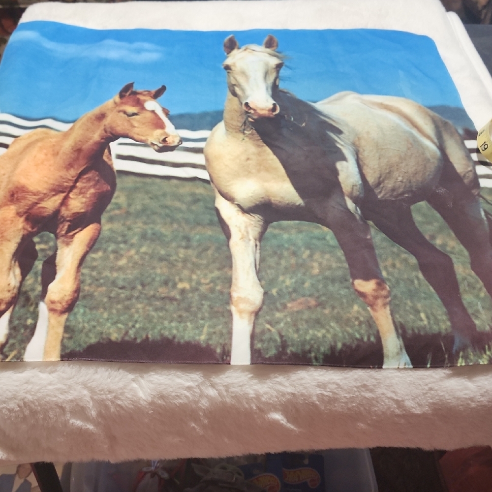 HORSE SCARF PRINTED BOTH SIDES.